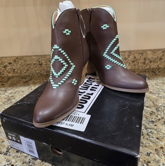 Code West Shoes - Code West Womens Brown & Teal Leather Western Booties Size 9.5 New In Box